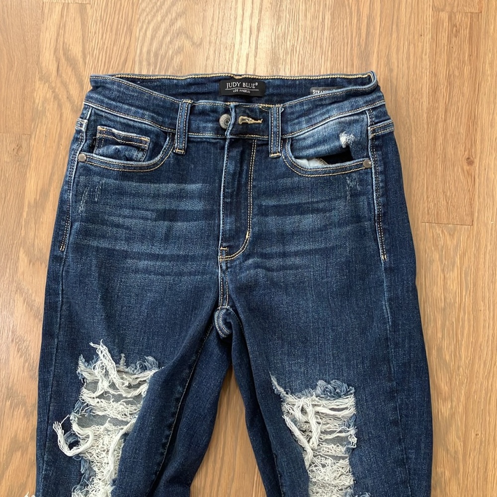 Judy Blue Women's Dark Wash Denim Distressed Cotton Straight Leg Ripped Jeans - Picture 3 of 12